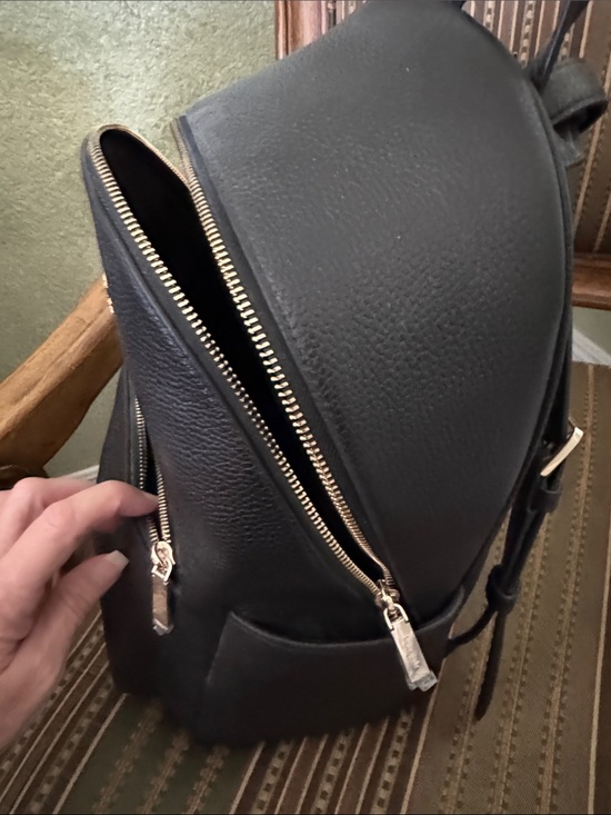 Brand New. Kate spade New York Black Pebbled Leather  display picture 3